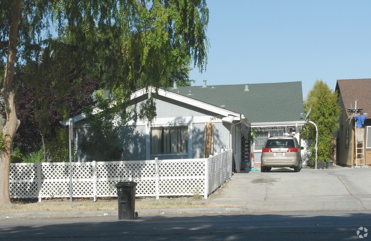 Building Photo - 5451 Lean Ave