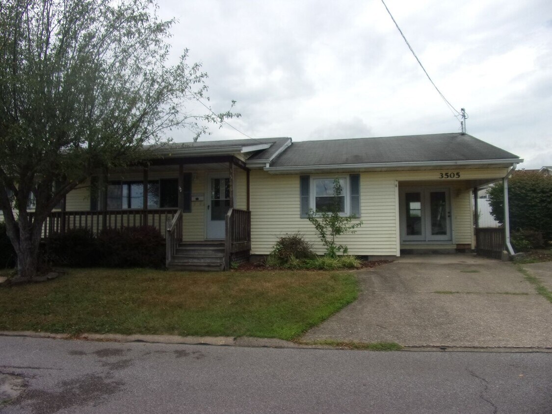 Primary Photo - North End Location