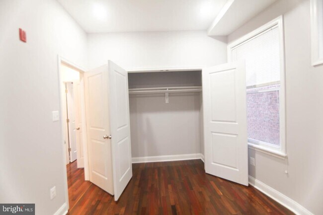 Foto del edificio - 1827 N 33rd St