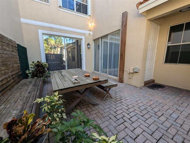 Photo - 1770 Yellowheart Way House