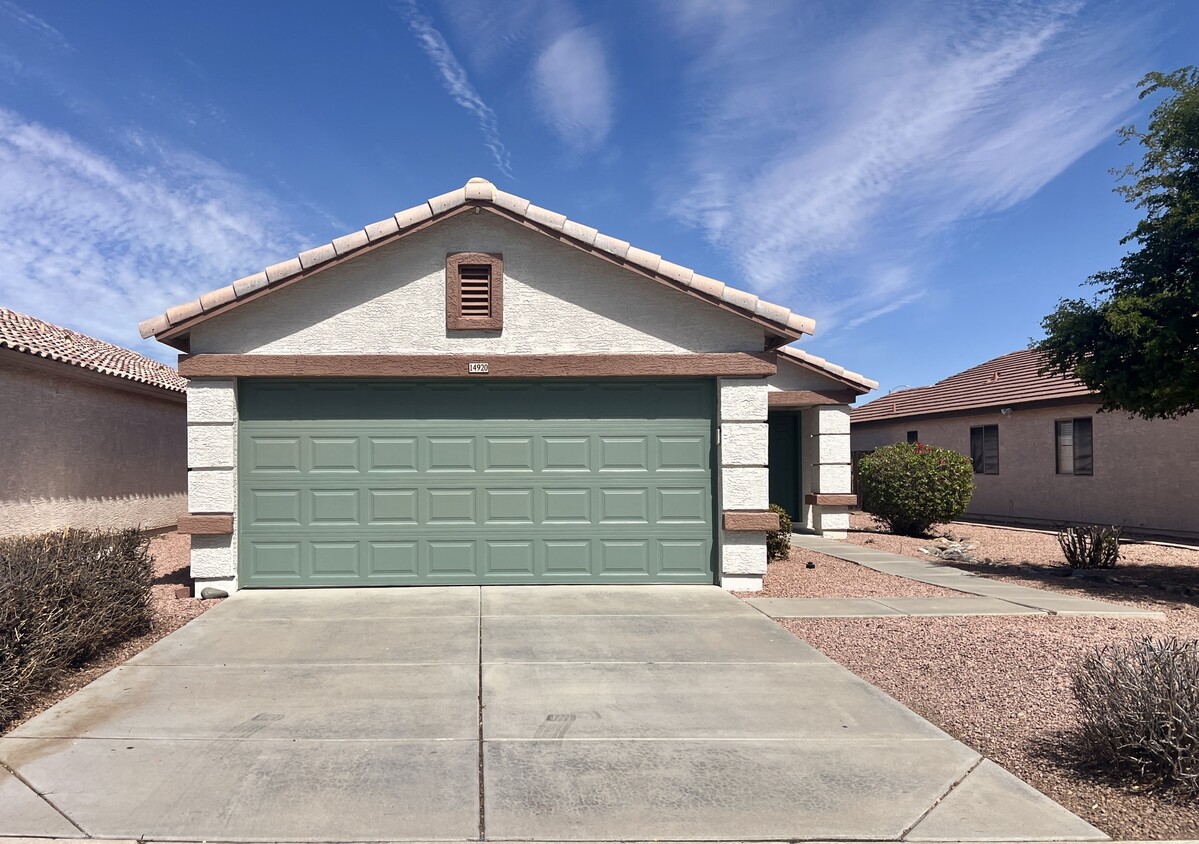 Primary Photo - 14920 W Acapulco Ln