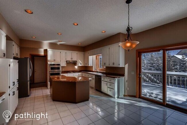 Foto del edificio - 10359 Canadians Landing, Eden Prairie, MN,...