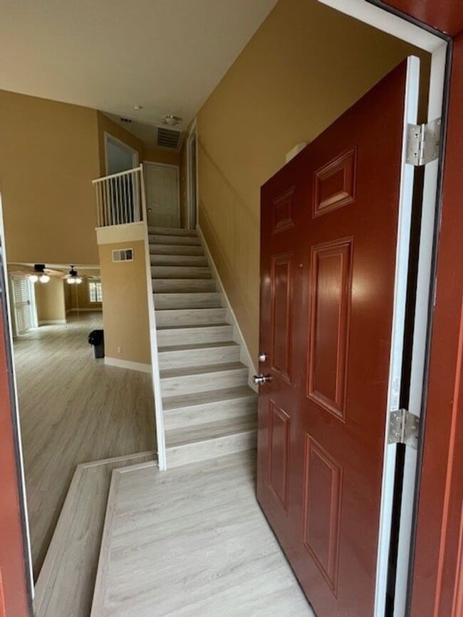 Building Photo - Beautiful 2 bedrooms