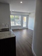 Building Photo - 25 Lynnett Rd Building Photo - 25 Lynnett Rd