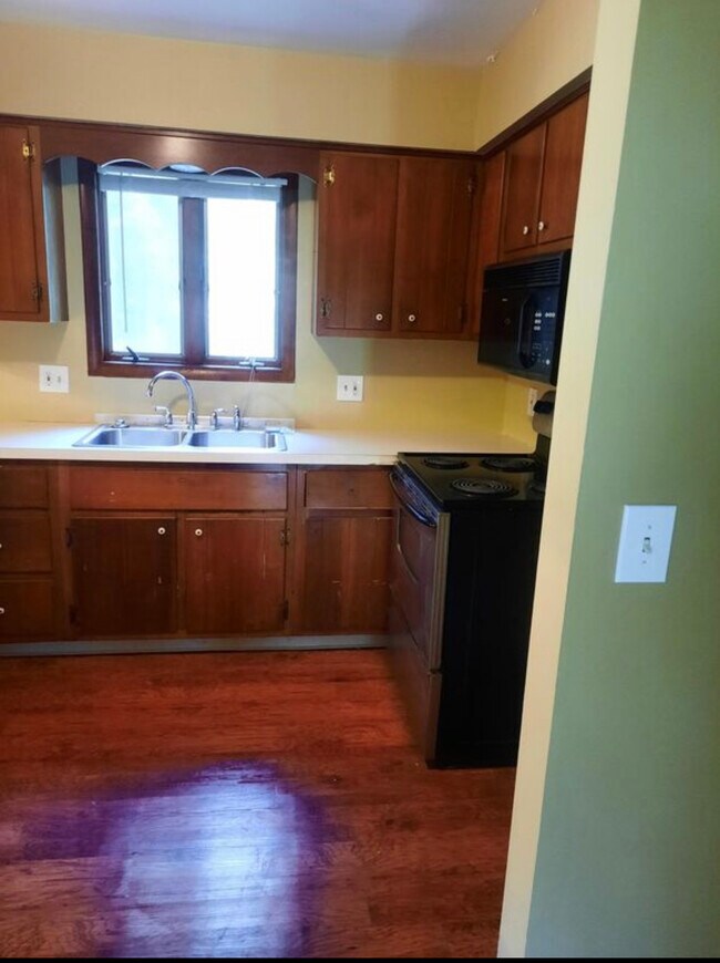 Foto del edificio - 1449 Cheboygan Rd