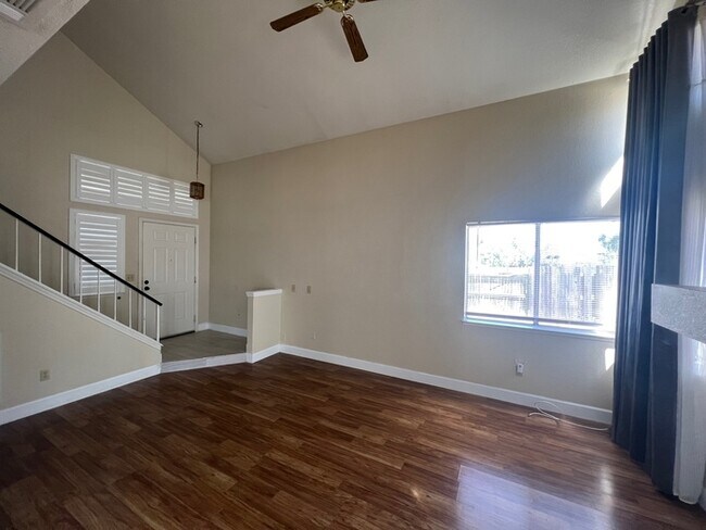 Foto del edificio - Gorgeous 3 Bed 2.5 Bath