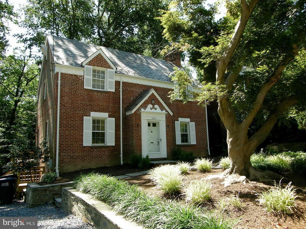 Foto principal - 6625 31st St NW