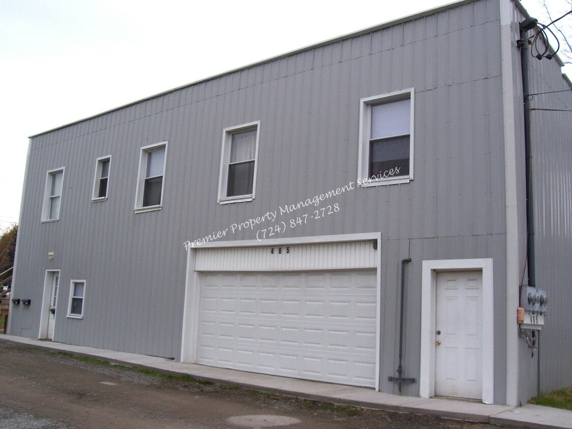 Primary Photo - 465 E Washington St