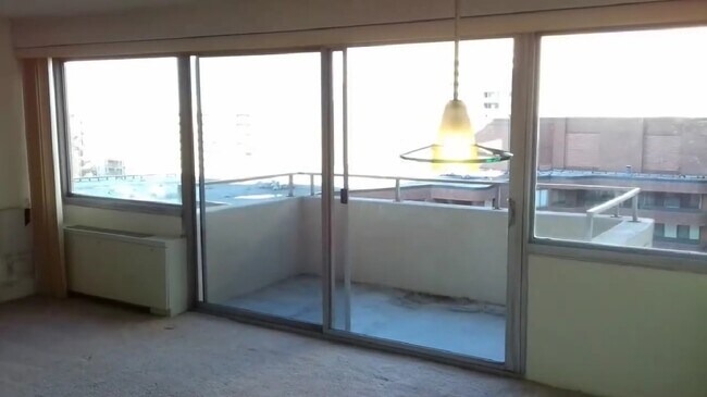 20th Floor Balcony Apartment - 4515 Willard Ave