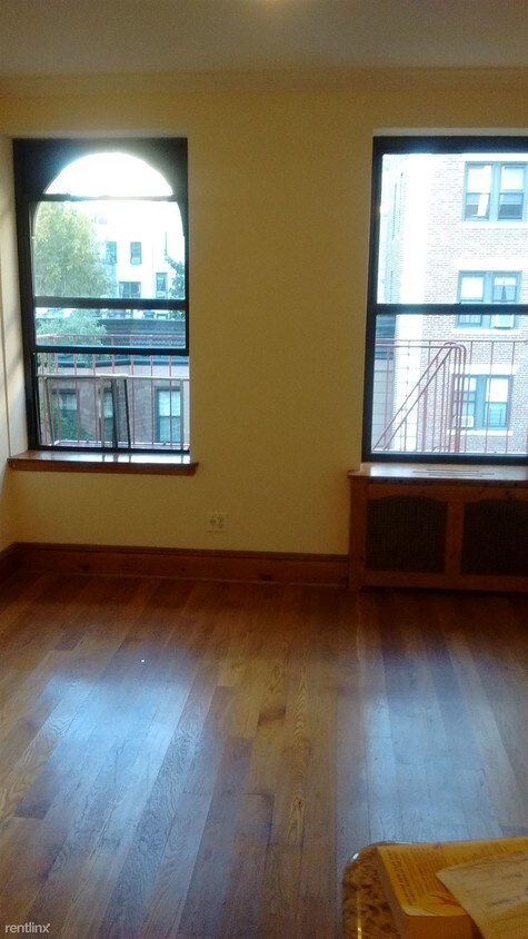 Building Photo - 3 br, 2 bath  - 320 W 104th St