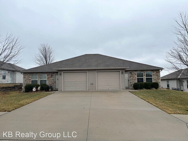 Building Photo - 3 br, 2 bath House - 138 SW Rock Garden Lane
