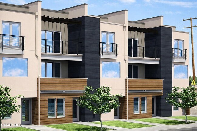 Building Photo - 38225 9th St E