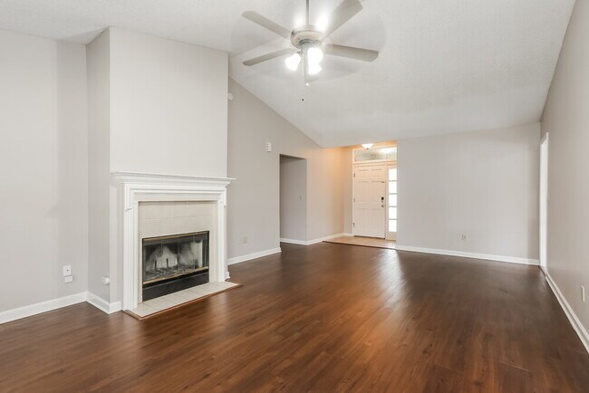 Building Photo - 10693 Eaglet Ct