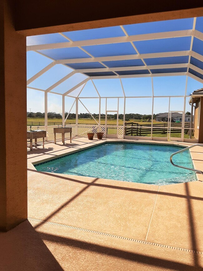 Foto del edificio - 4350 SW Stoneybrook Way
