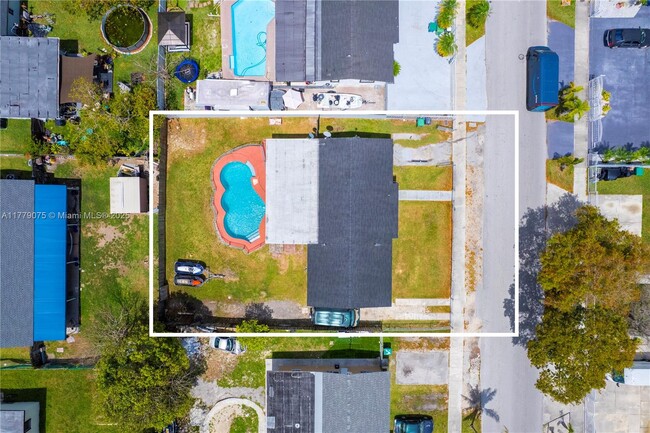 Building Photo - 29500 SW 144th Ave