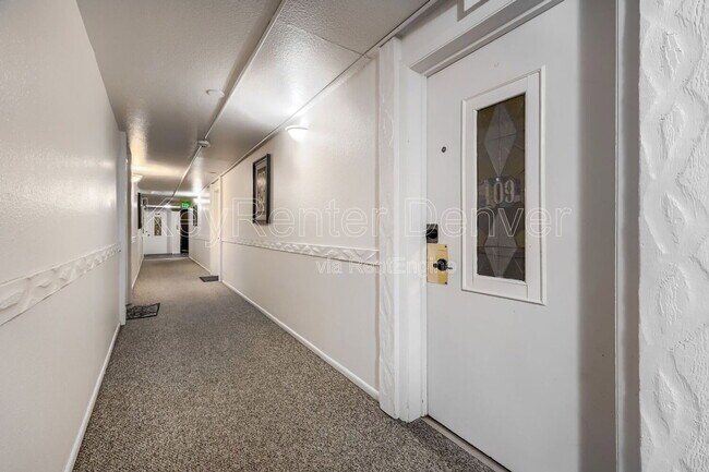 Building Photo - 1350 Josephine St