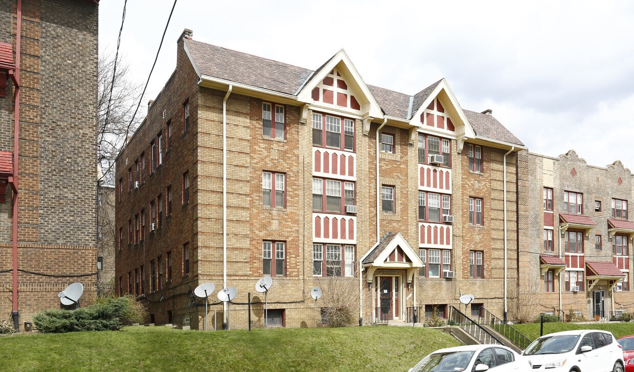 Primary Photo - Phillips Avenue Complex