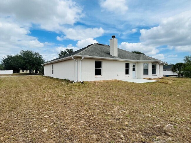 Foto del edificio - 4868 SW 101st Ln