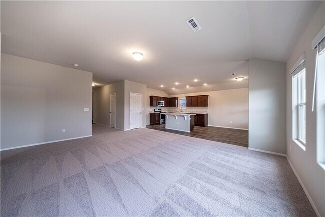 Foto del edificio - 820 Braidburn Rd