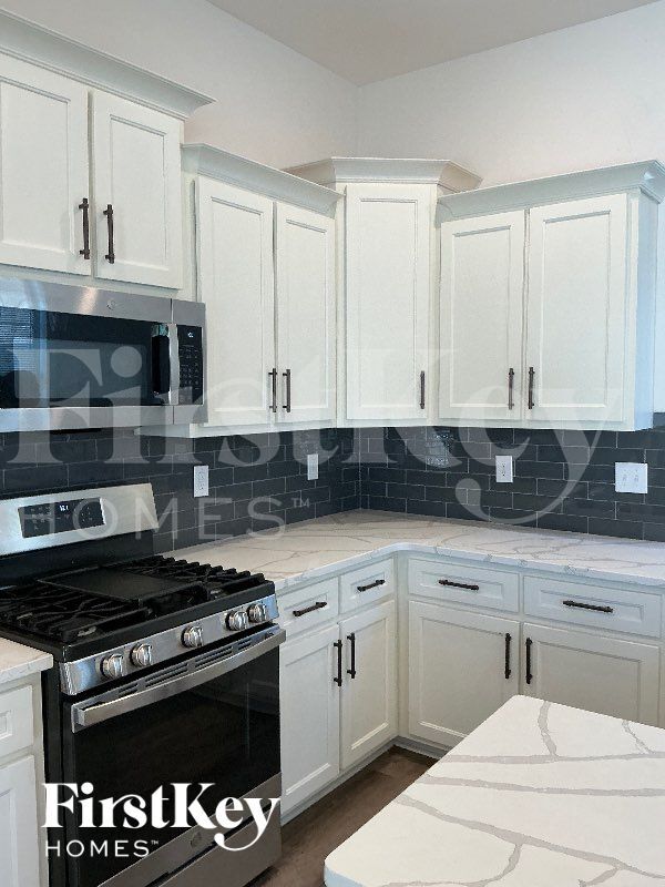 Foto del edificio - 7408 Lost Trail Dr