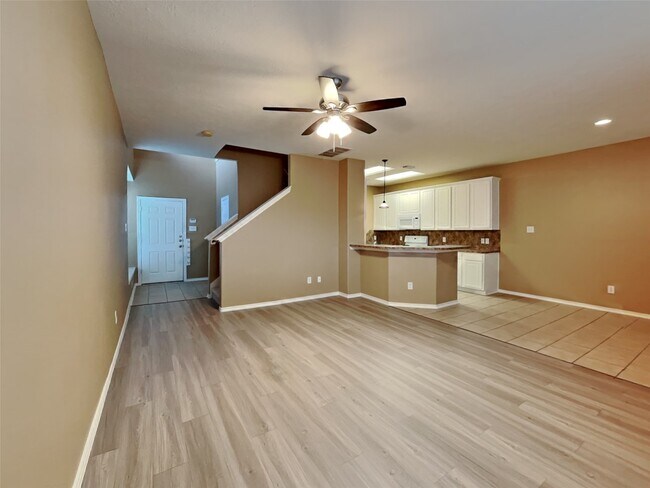 Foto del edificio - 6220 Stoney Creek Dr