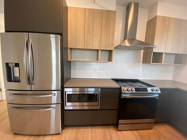 Building Photo - 41 Thorne St