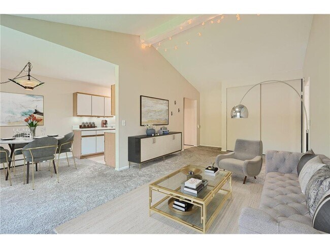 Foto del edificio - 4654 Cedar Lk Rd S