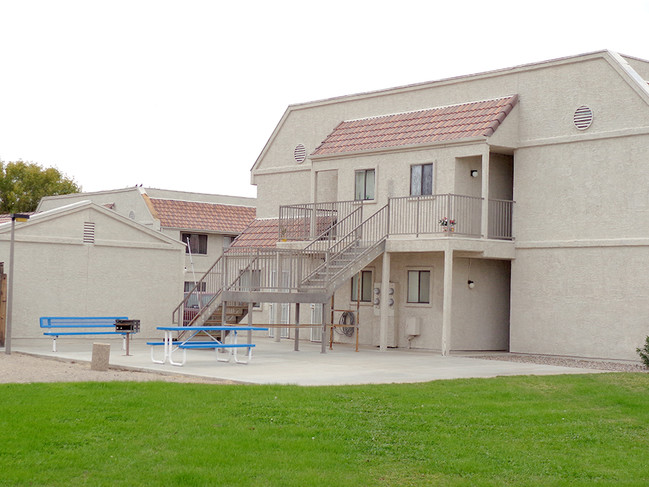 Building Photo - Sun River Apartments