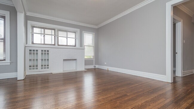 Foto del edificio - 1057 W Foster Ave