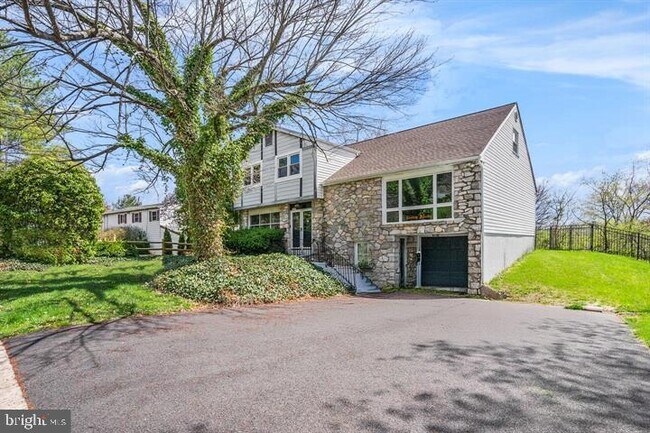 Foto del edificio - 1057 Fitzwatertown Rd