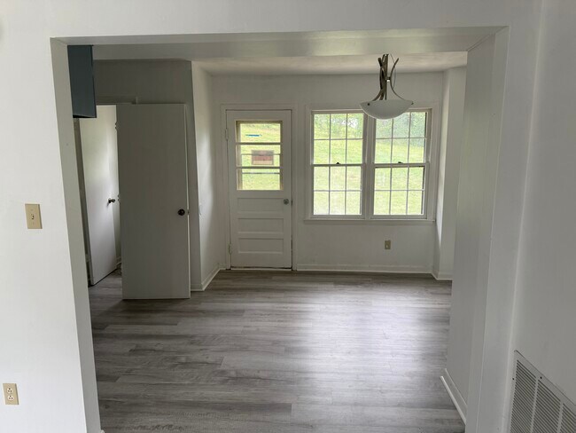 Comedor - 440 N 20th St