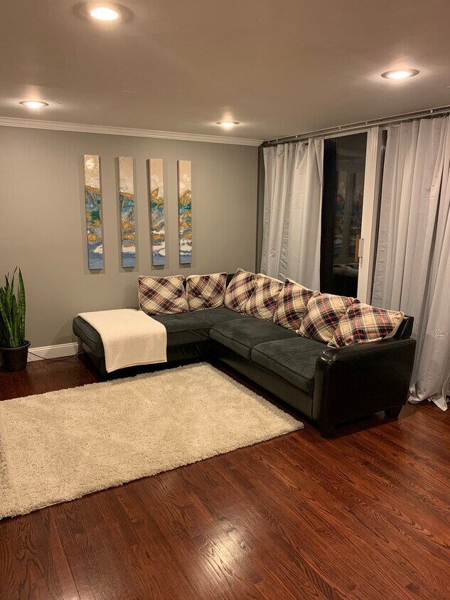 Sala de estar - 313 N Eton St