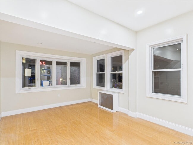 Foto del edificio - 25-16 Curtis St