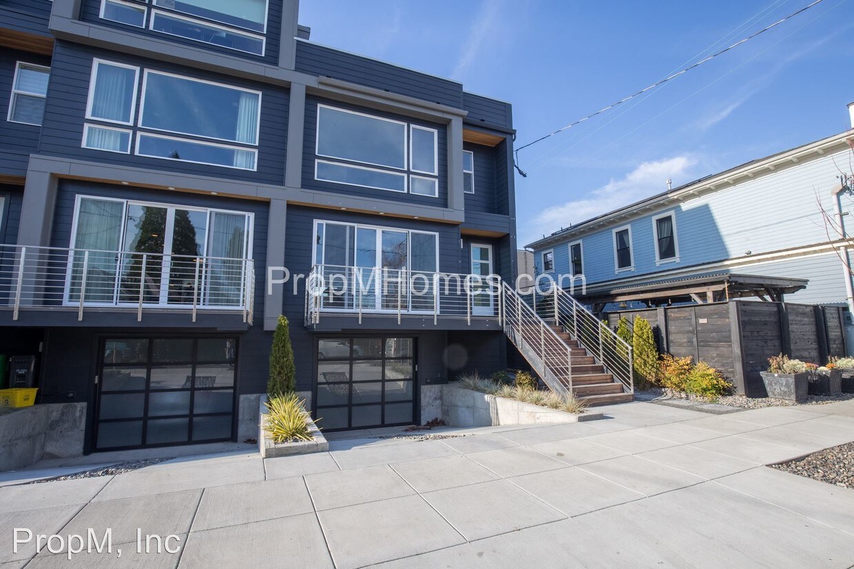 Primary Photo - 4549 N Williams Ave