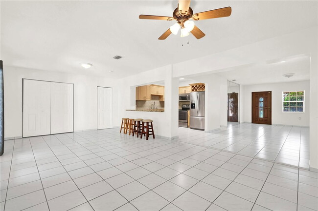 Building Photo - 7435 SW 34th St