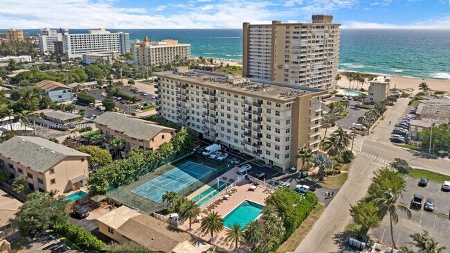 Foto del edificio - 1009 N Ocean Blvd