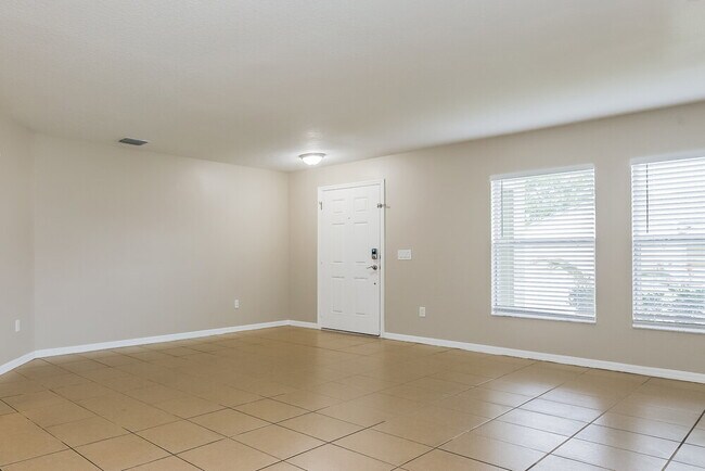 Building Photo - 2709 Redwood St