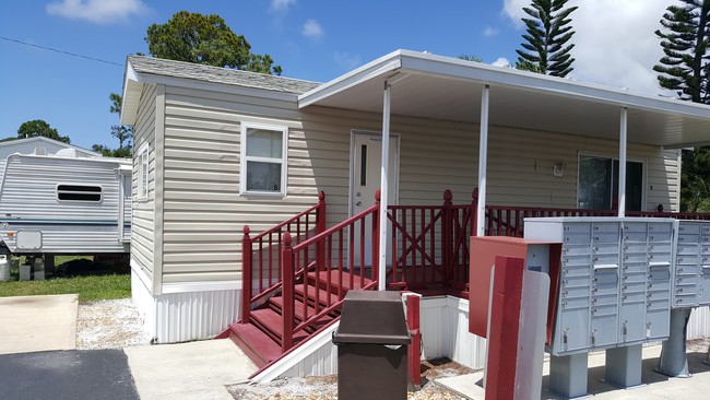 Building Photo - Carter's Motel