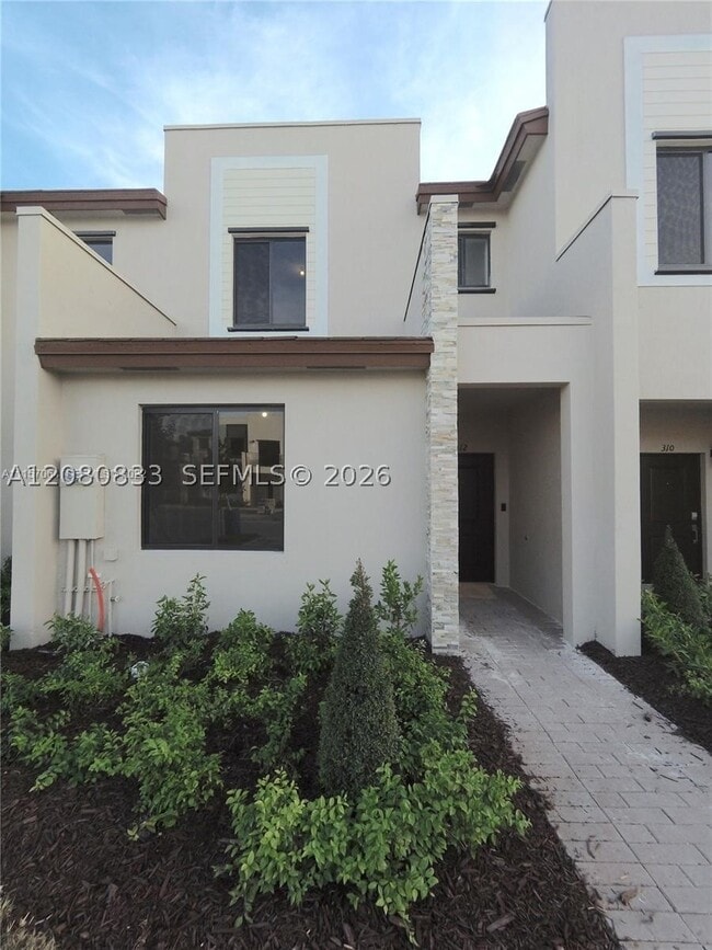 Building Photo - 312 NE 208th Terrace