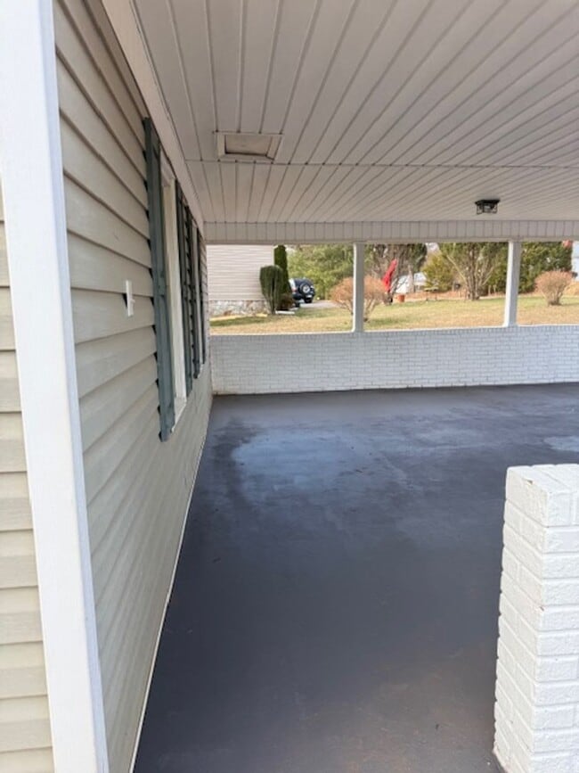 Building Photo - WOW! Space and Value — Morganton Rental with Big Basement