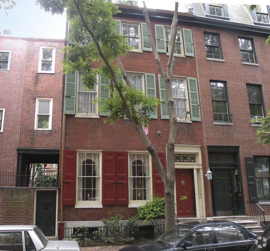 Building Photo - 914 Clinton St