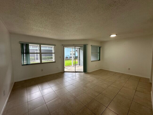 Foto del edificio - 2003 SE 27th Dr