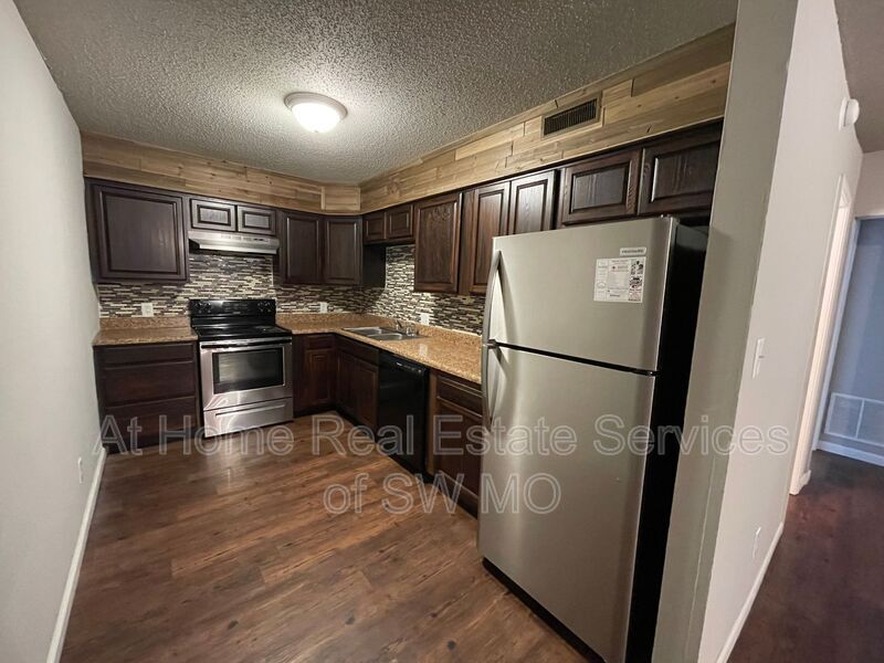 Foto principal - 712 E Sunshine St