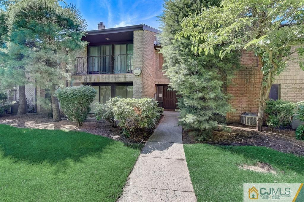 252 Willowbrook Dr, North Brunswick Township, NJ 08902 Condo for Rent in North Brunswick