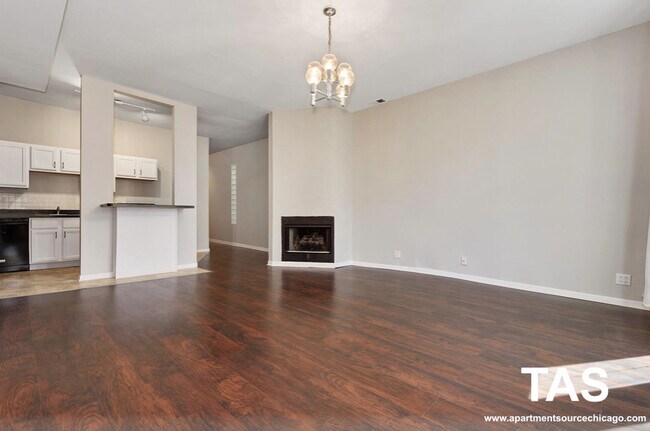 Foto del edificio - 2449 N Marshfield Ave