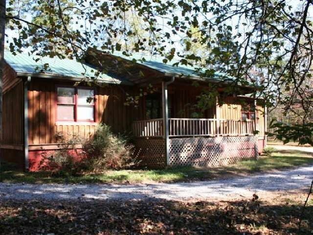 Primary Photo - 184 Moore Rd