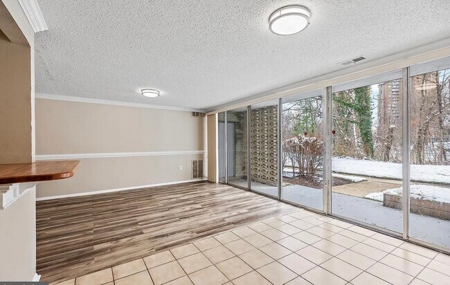 Building Photo - 1826 Metzerott Rd