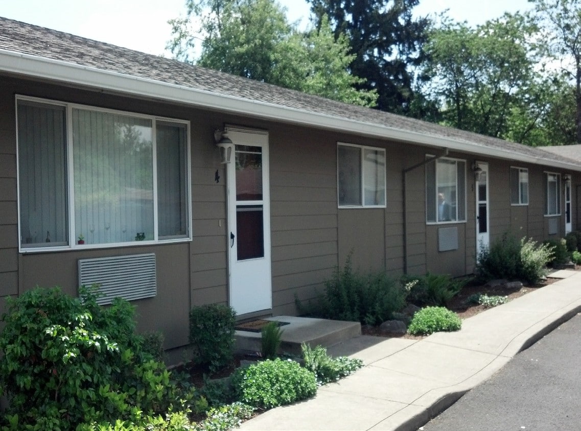 Primary Photo - Johnson Creek Apartment Homes