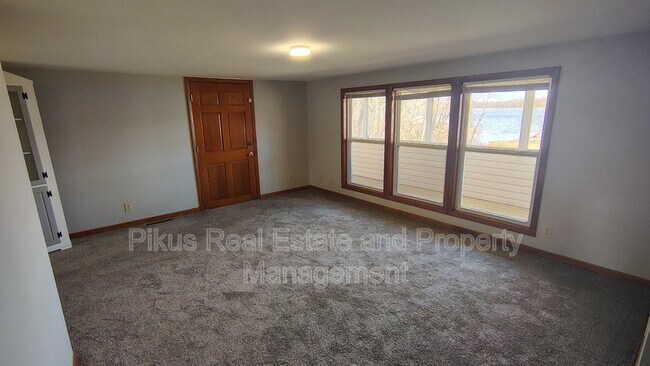 Foto del edificio - 347 Edgewater Ave NW