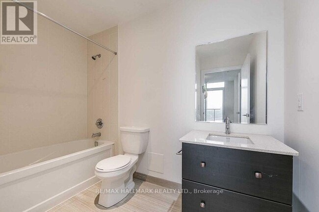 Building Photo - 565 Wilson Ave